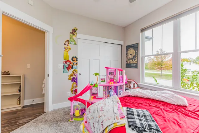 $320,000 | 4208 West Thornwood Lane, Muncie, IN 47304