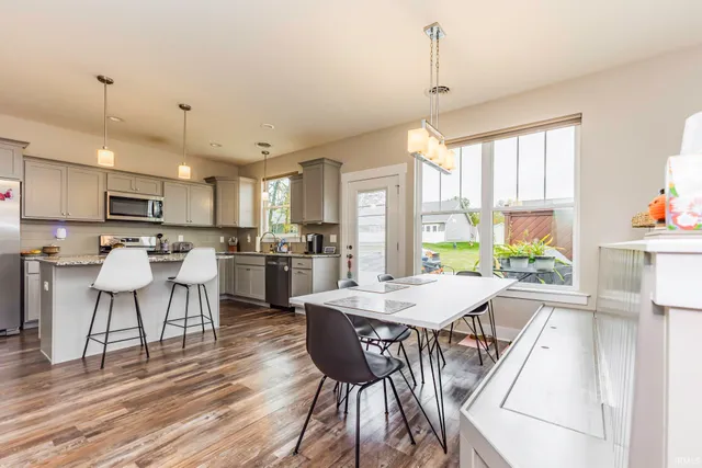 $320,000 | 4208 West Thornwood Lane, Muncie, IN 47304