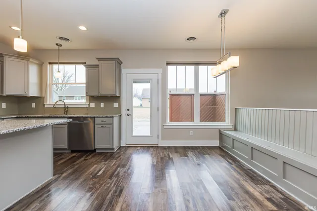 $320,000 | 4208 West Thornwood Lane, Muncie, IN 47304