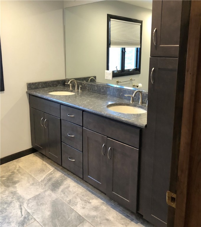 7 Iron Forge Road Lincoln, RI 02865 - Photo 11 of 24 Gallery Image 11