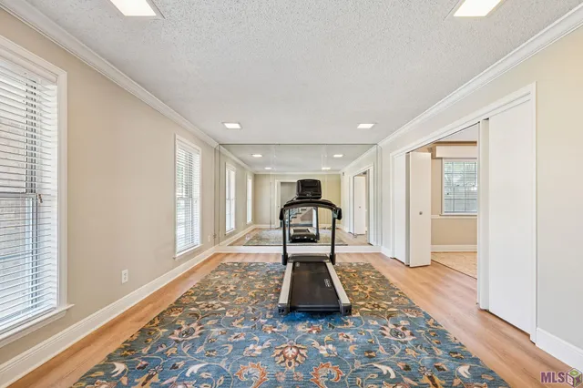 $475,000 | 4425 Elmwood Parkway, Metairie, LA 70003