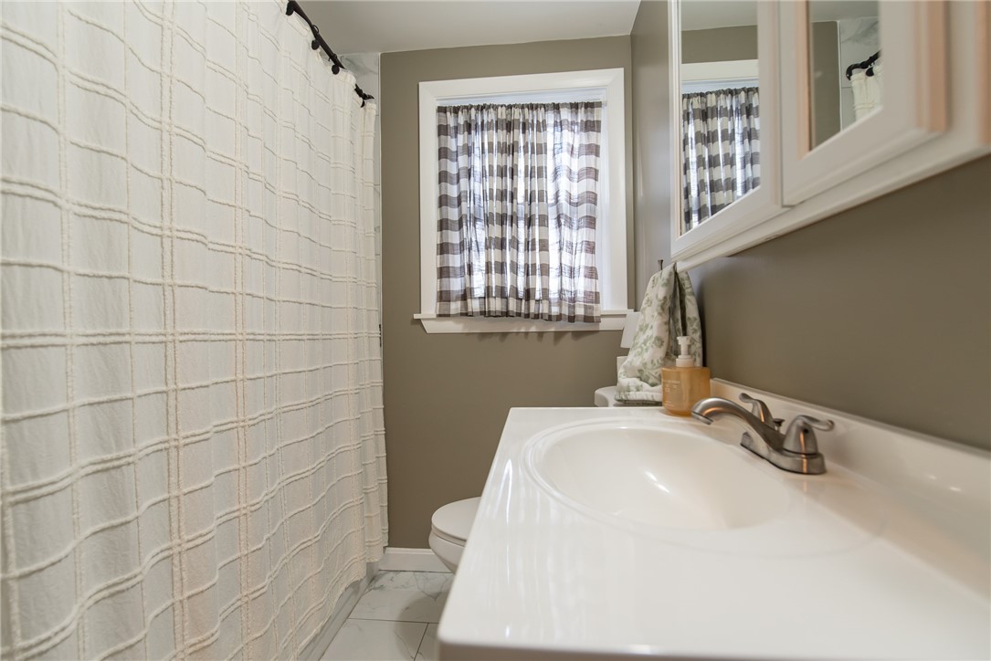 91 Windsor Park Drive Coventry, RI 02816 - Photo 12 of 31