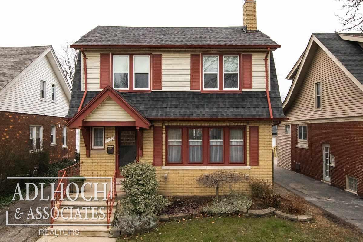 1375 Nottingham Road Grosse Pointe Park, MI 48230 - Photo 1 of 17