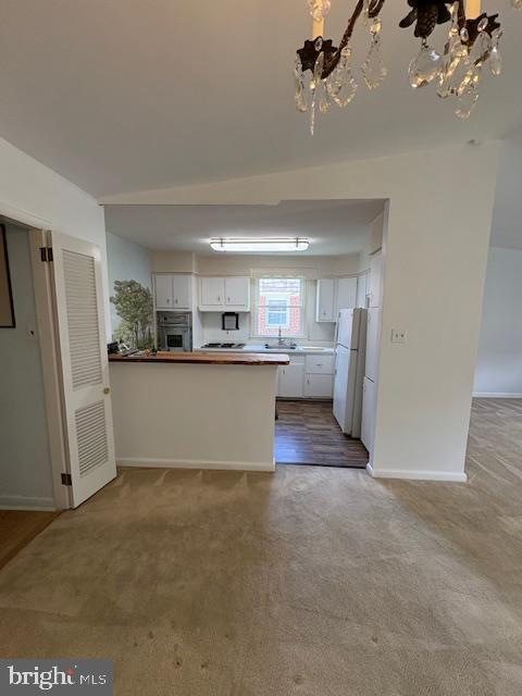 587 Wanamaker Road Jenkintown, PA 19046 - Photo 7 of 22 dining /kitchen area