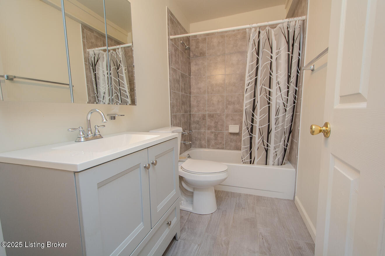 8722 James R Road Fairdale, KY 40118 - Photo 28 of 46 JamesR-29