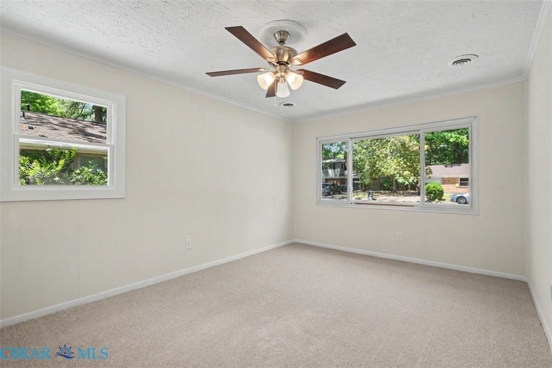 47 Azalea Drive Hampton, VA 23669 - Photo 19 of 35