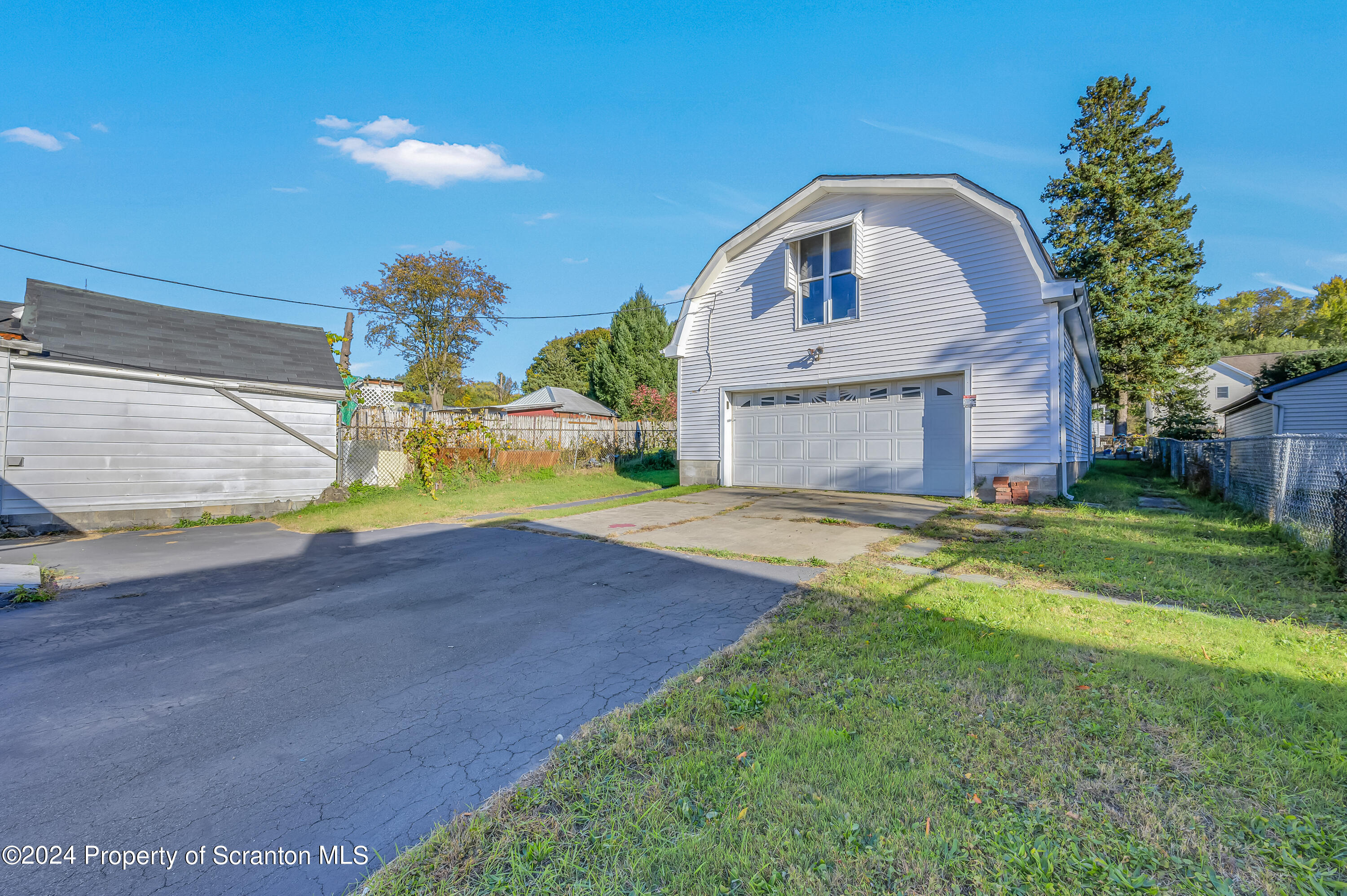 313 South Sherman Avenue Scranton, PA 18504 - Photo 3 of 26 Gallery Image 3