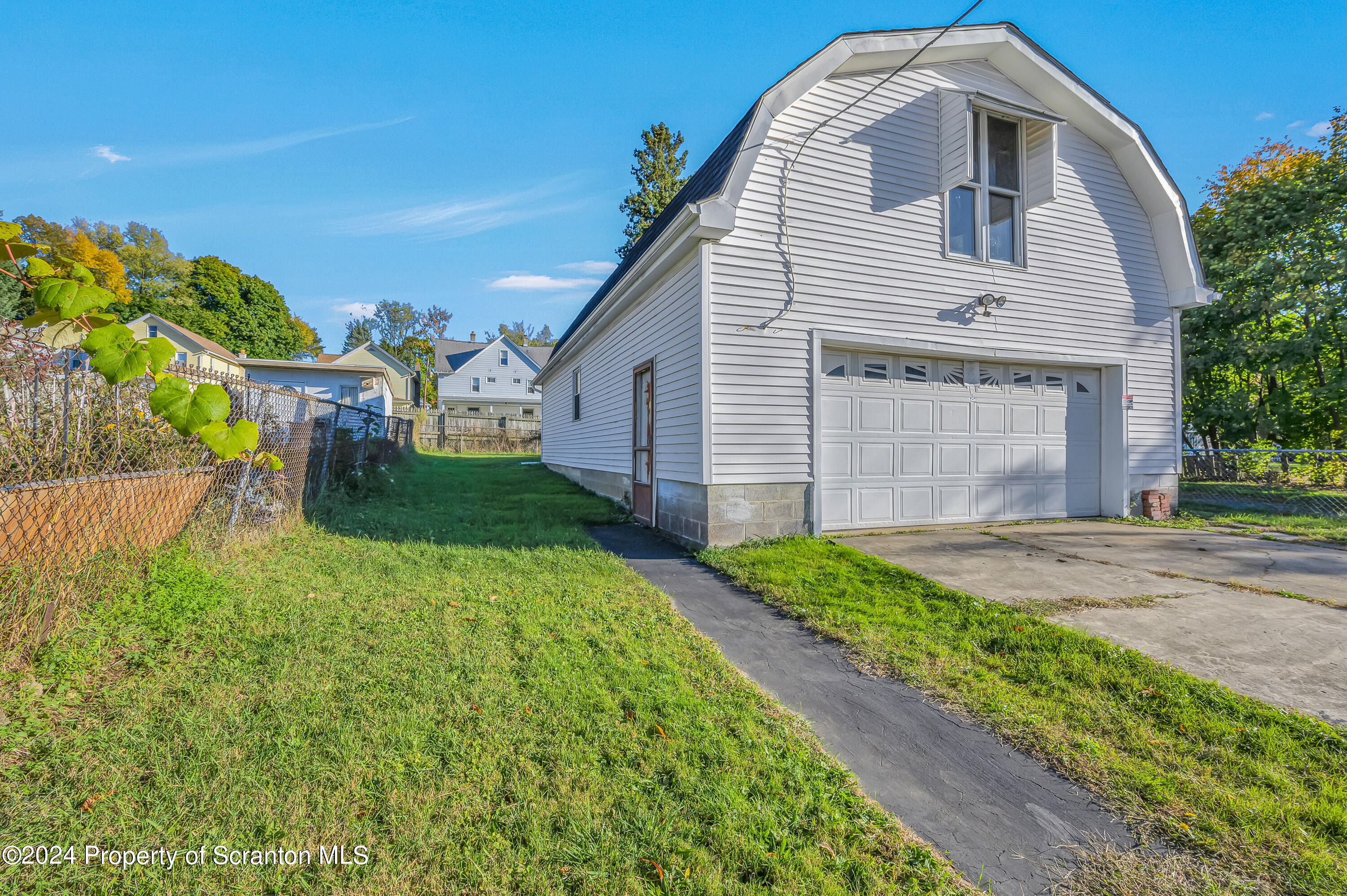 313 South Sherman Avenue Scranton, PA 18504 - Photo 4 of 26 Gallery Image 4