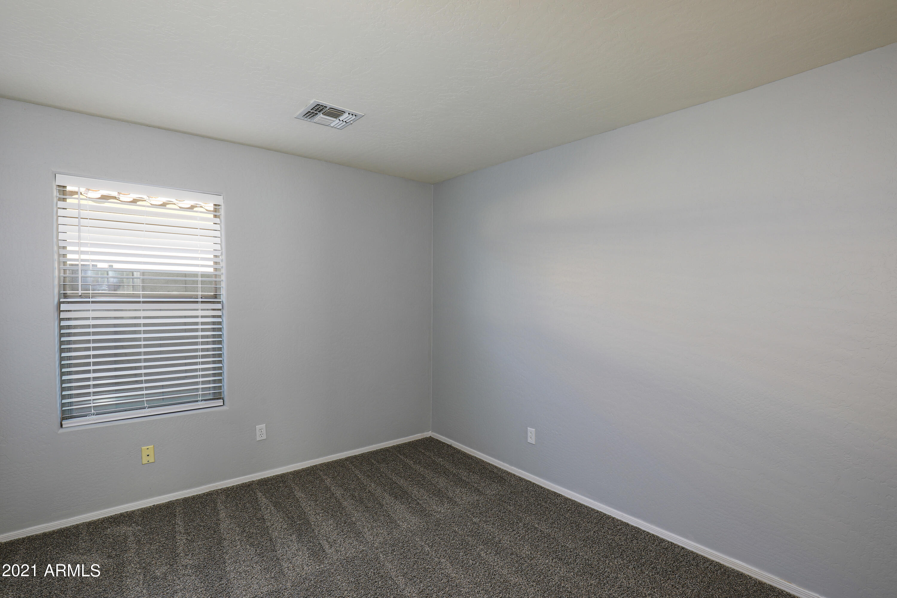 46136 West Tucker Road Maricopa, AZ 85139 - Photo 16 of 21 19