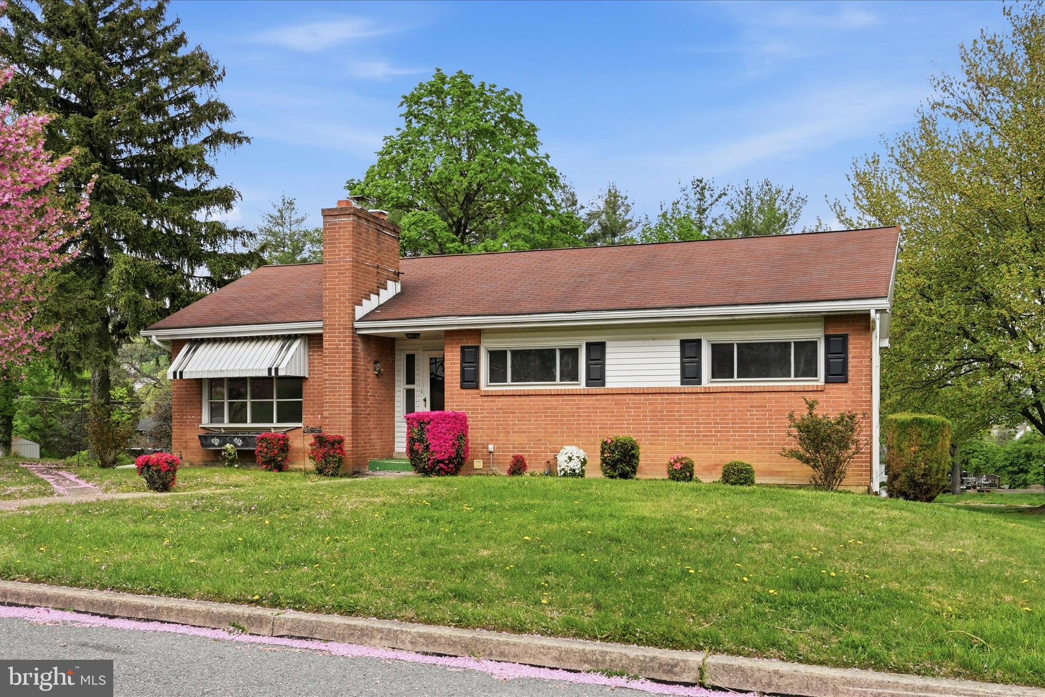 904 Crestview Avenue Reading, PA 19607 - Photo 1 of 43 Exterior Front