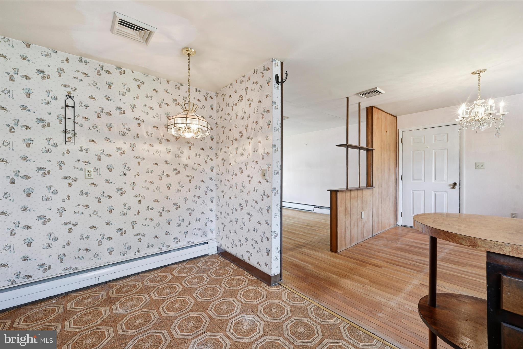 904 Crestview Avenue Reading, PA 19607 - Photo 20 of 43 Kitchen