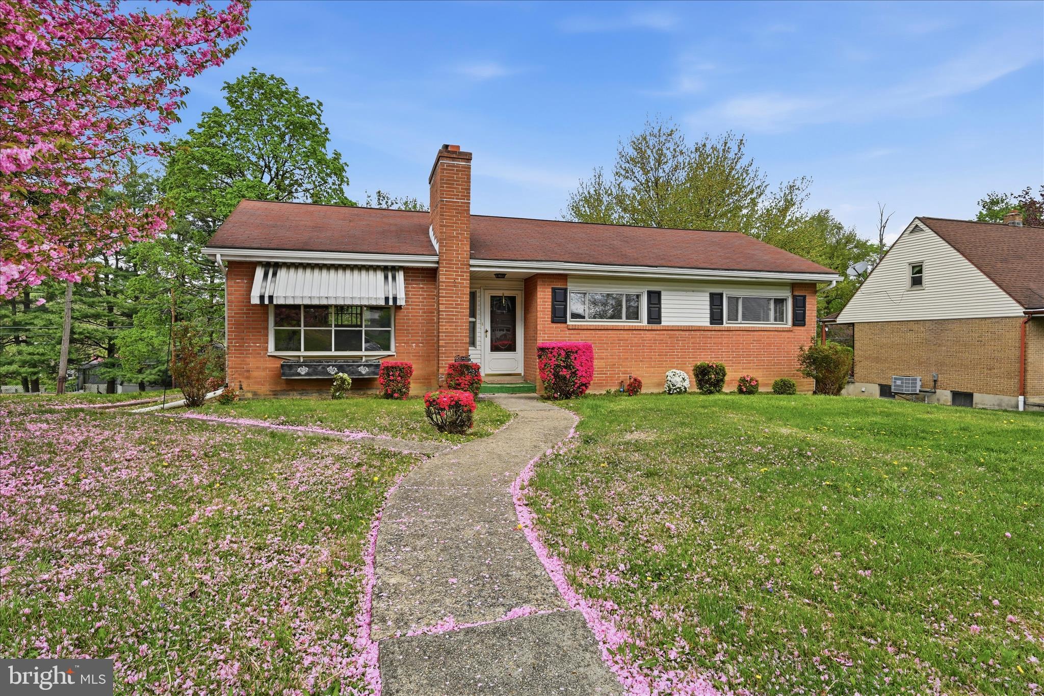 904 Crestview Avenue Reading, PA 19607 - Photo 2 of 43 Exterior Front