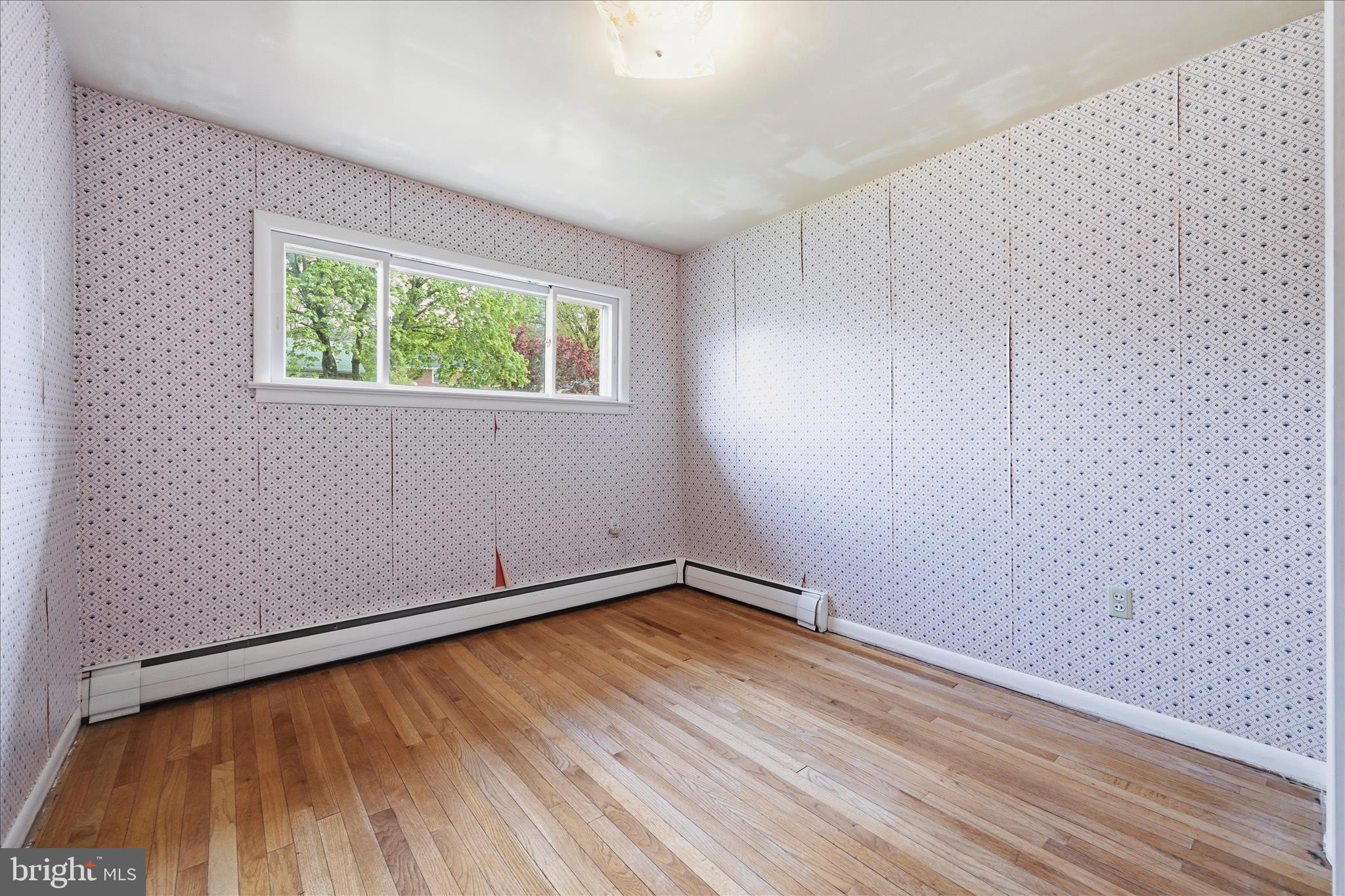 904 Crestview Avenue Reading, PA 19607 - Photo 22 of 43 Bedroom