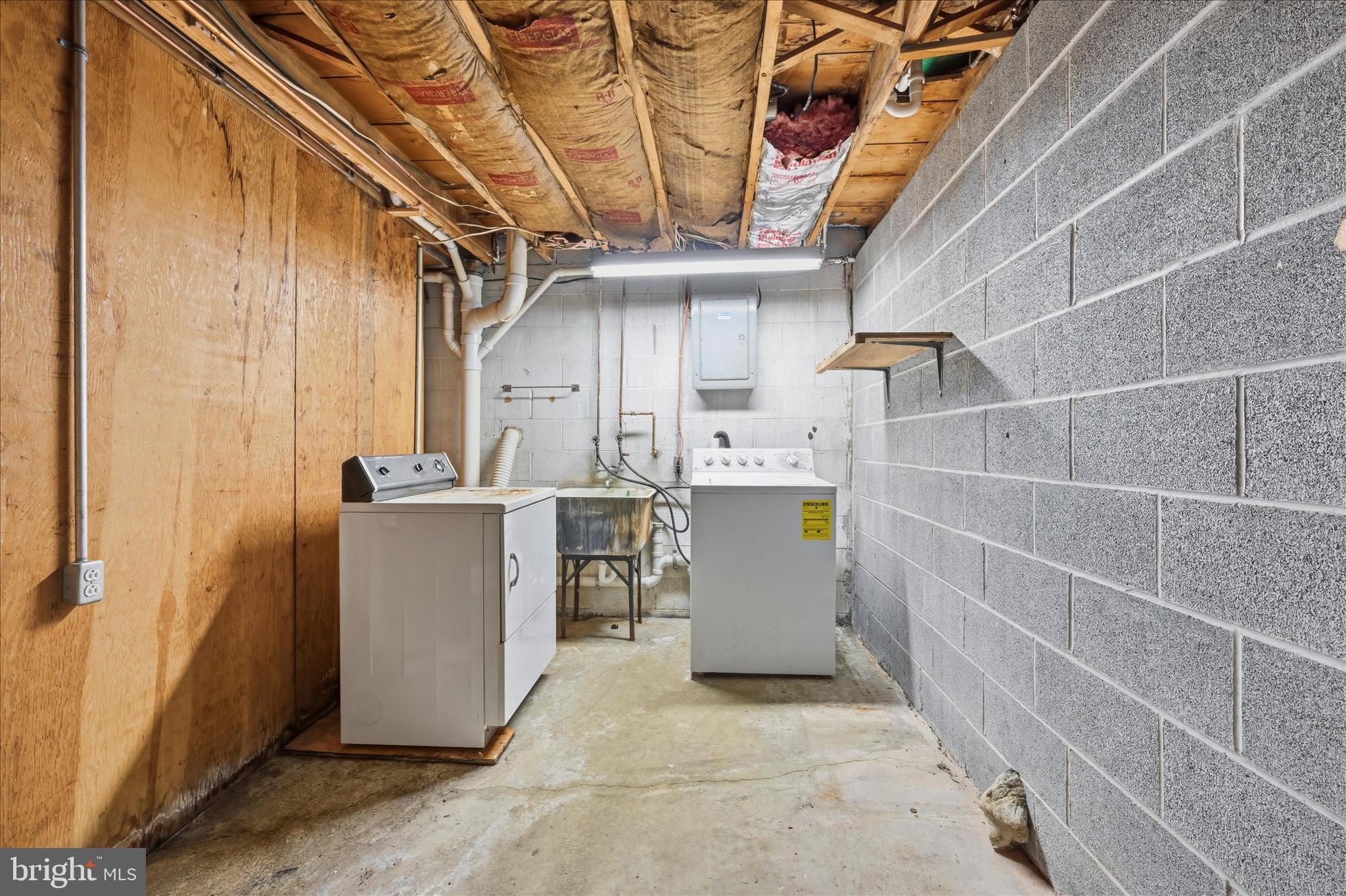 904 Crestview Avenue Reading, PA 19607 - Photo 34 of 43 Laundry Area