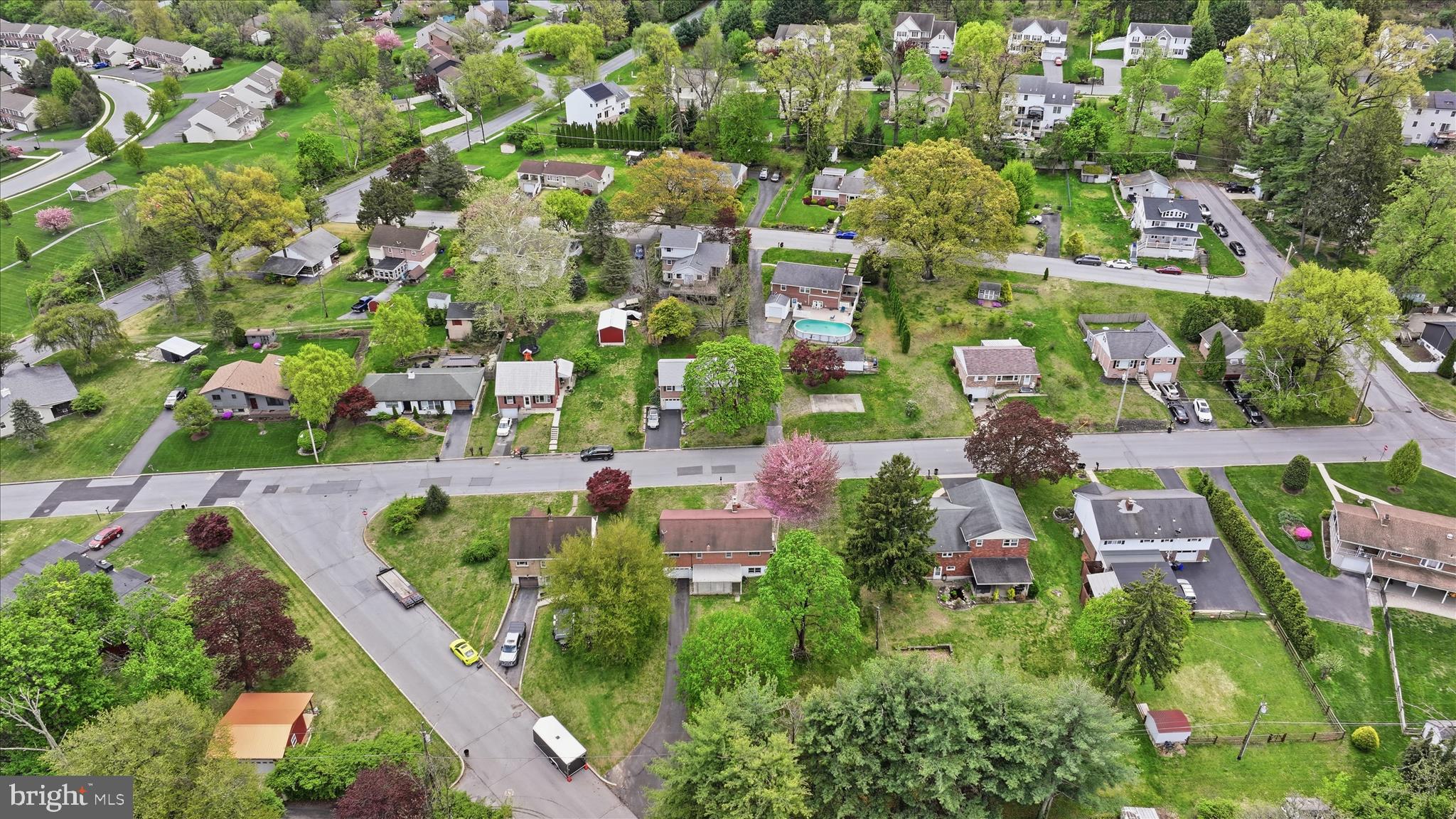 904 Crestview Avenue Reading, PA 19607 - Photo 6 of 43 Aerial