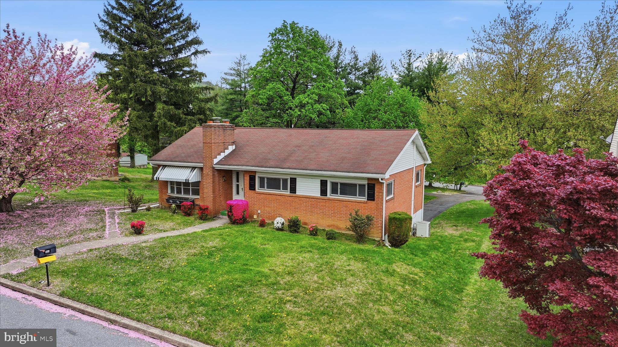 904 Crestview Avenue Reading, PA 19607 - Photo 10 of 43 Aerial