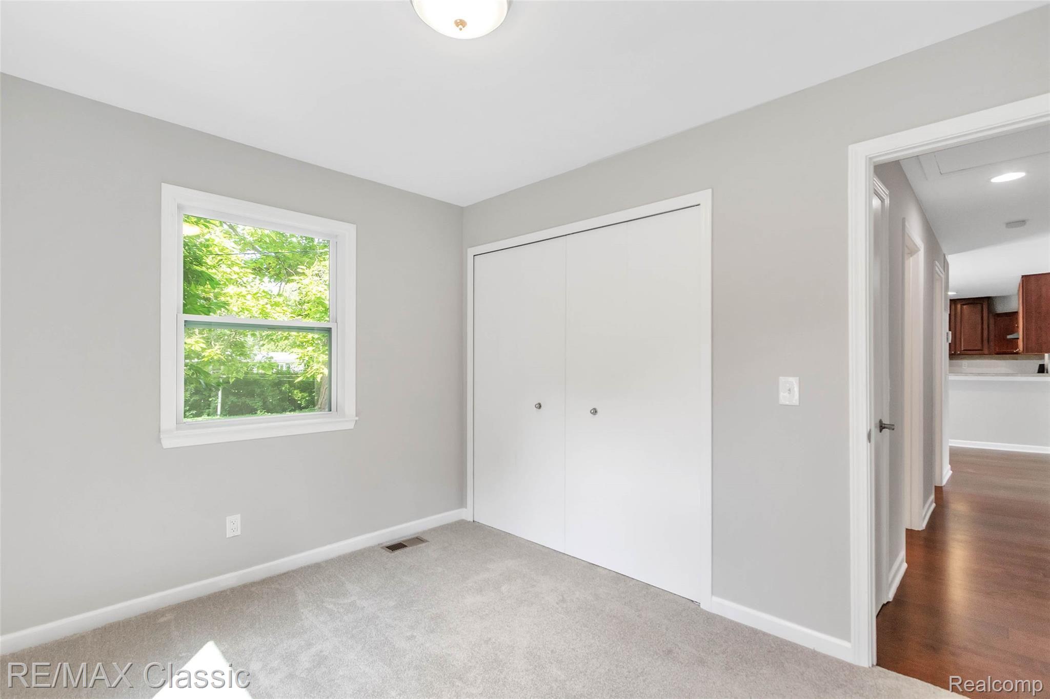 5081 Warmbriar Road White Lake, MI 48383 - Photo 15 of 35 5081 Warmbriar-(22)