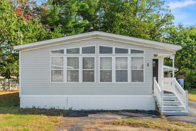 $250,000 | 1 Longwood Lane, Merrimack, NH 03054