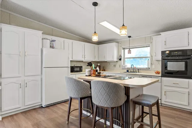 $250,000 | 1 Longwood Lane, Merrimack, NH 03054