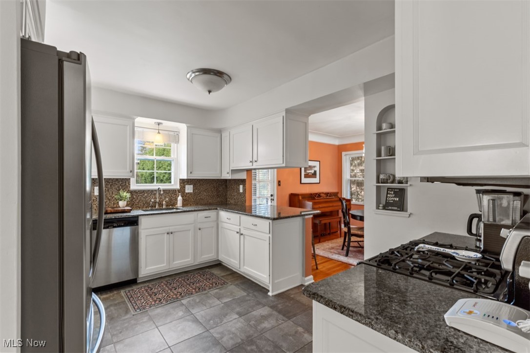 2700 Edgehill Road Cleveland, OH 44106 - Photo 10 of 38 Gallery Image 10