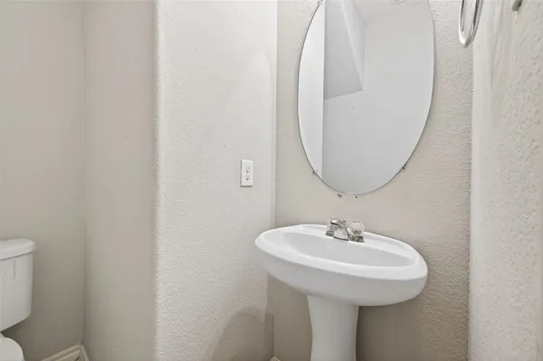$2,600 | 1326 Seagler Pond Lane, Houston, TX 77073