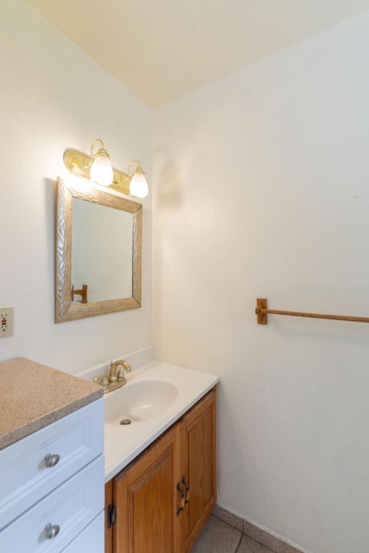 14440 Ridgecrest Road Watsonville, CA 95076 - Photo 7 of 37 Gallery Image 7