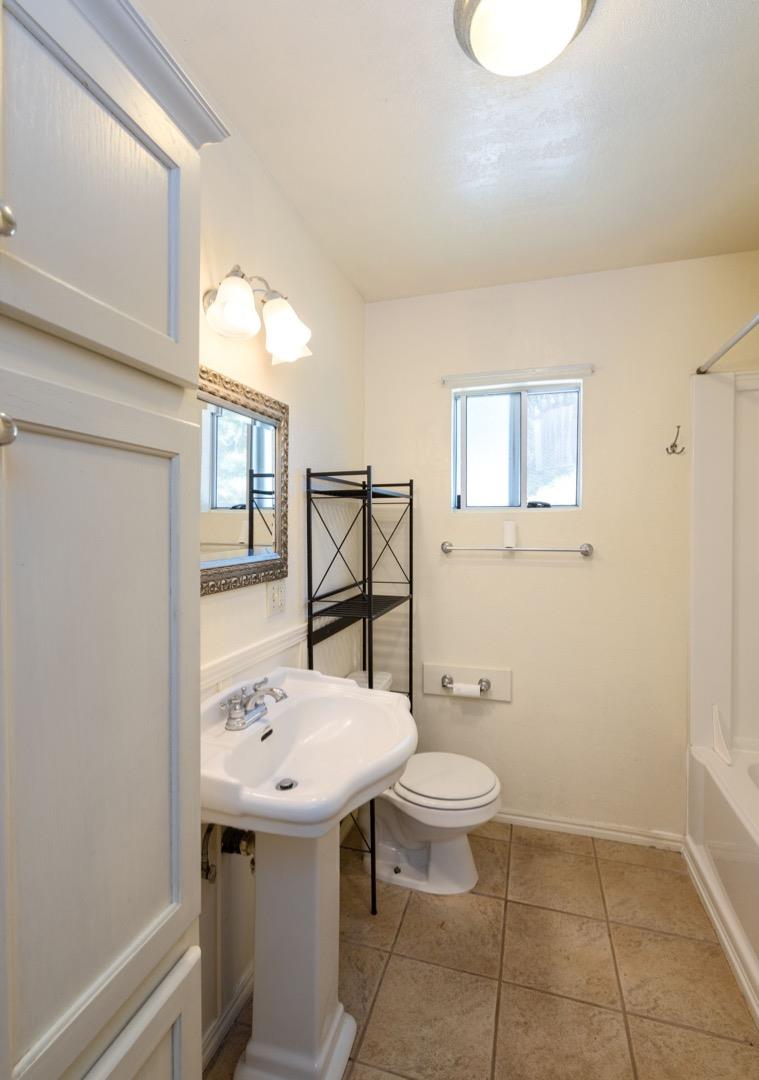 14440 Ridgecrest Road Watsonville, CA 95076 - Photo 10 of 37 Gallery Image 10