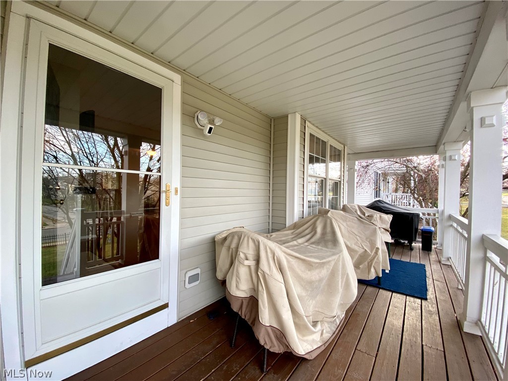 4386 Sexton Road Cleveland, OH 44105 - Photo 24 of 30 Wraparound porch!