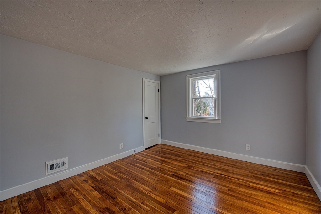 20 Suffolk Road Sharon, MA 02067 - Photo 12 of 24 Gallery Image 12