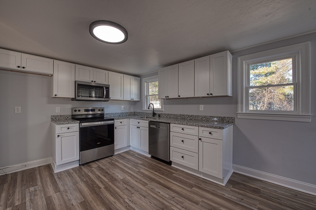 20 Suffolk Road Sharon, MA 02067 - Photo 3 of 24 Gallery Image 3