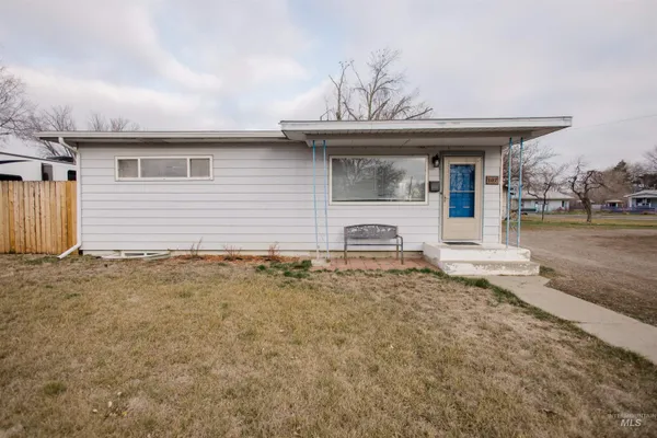 $280,000 | 107 Baker Drive, Mountain Home, ID 83647
