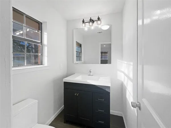 $296,000 | 464 West Fulton Street, Van Alstyne, TX 75495