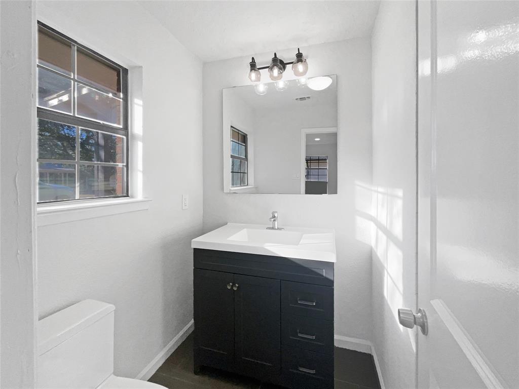 464 West Fulton Street Van Alstyne, TX 75495 - Photo 14 of 19