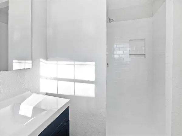 $296,000 | 464 West Fulton Street, Van Alstyne, TX 75495