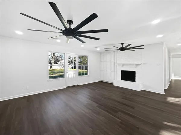 $296,000 | 464 West Fulton Street, Van Alstyne, TX 75495