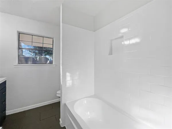 $296,000 | 464 West Fulton Street, Van Alstyne, TX 75495