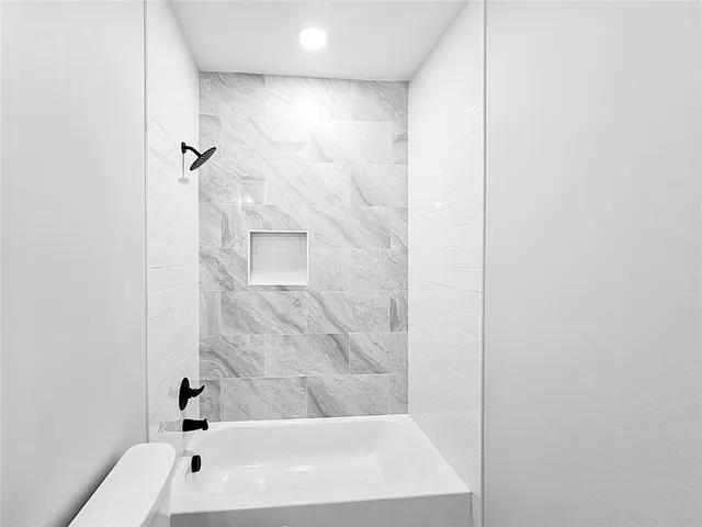 $1,700 | 328 Whispering Trail, Gun Barrel City, TX 75156