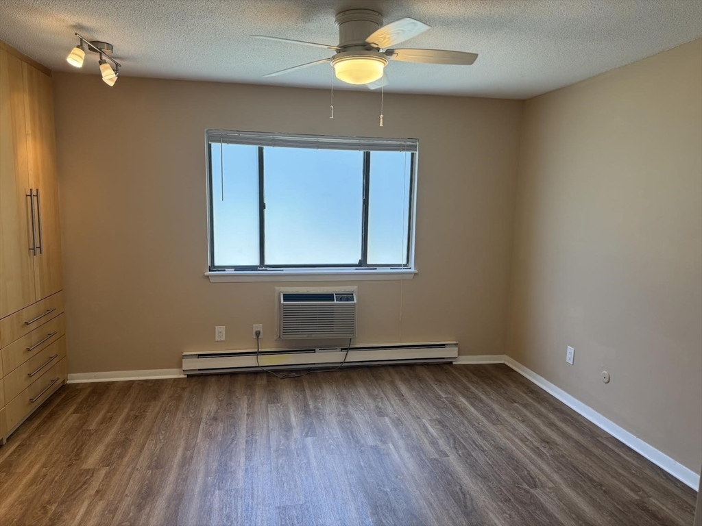 170 East Hadley Road, Unit 80 Amherst, MA 01002 - Photo 6 of 14 Gallery Image 6