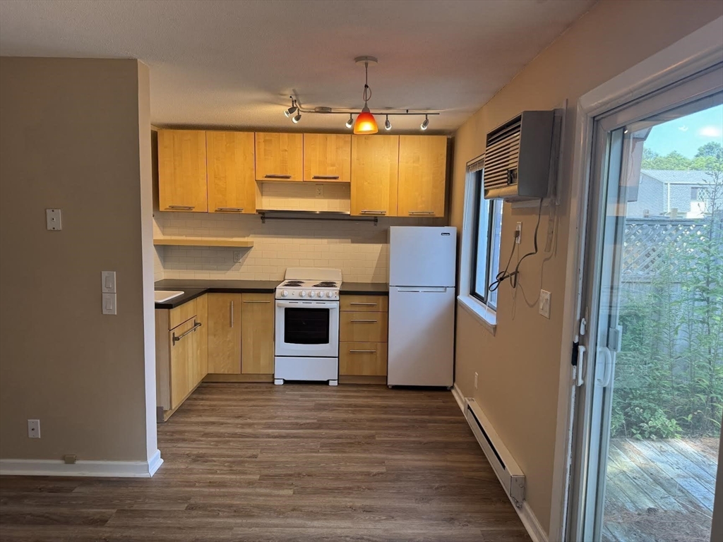 170 East Hadley Road, Unit 80 Amherst, MA 01002 - Photo 9 of 14 Gallery Image 9