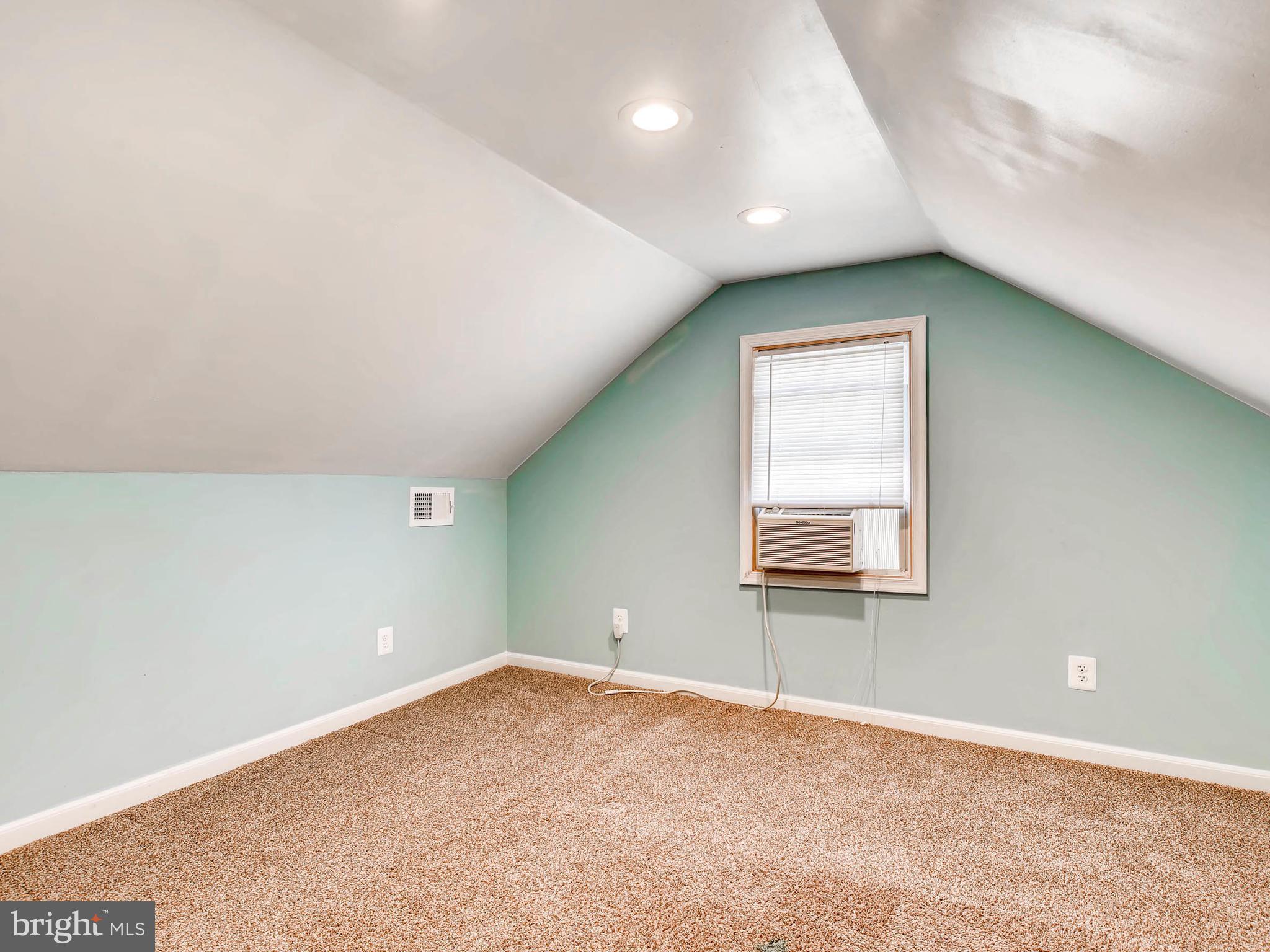 4223 Thorncliff Road Baltimore, MD 21236 - Photo 21 of 27 Bedroom