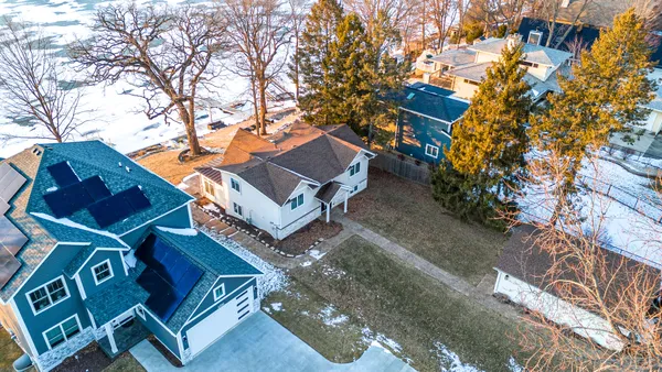 $820,000 | 1590 Lake Holiday Drive, Lake Holiday, IL 60548