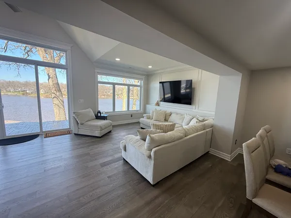 $820,000 | 1590 Lake Holiday Drive, Lake Holiday, IL 60548