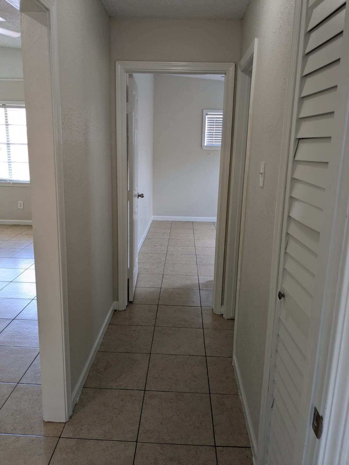 3359 Frick Road, Unit 6 Houston, TX 77086 - Photo 6 of 10 a view of entryway