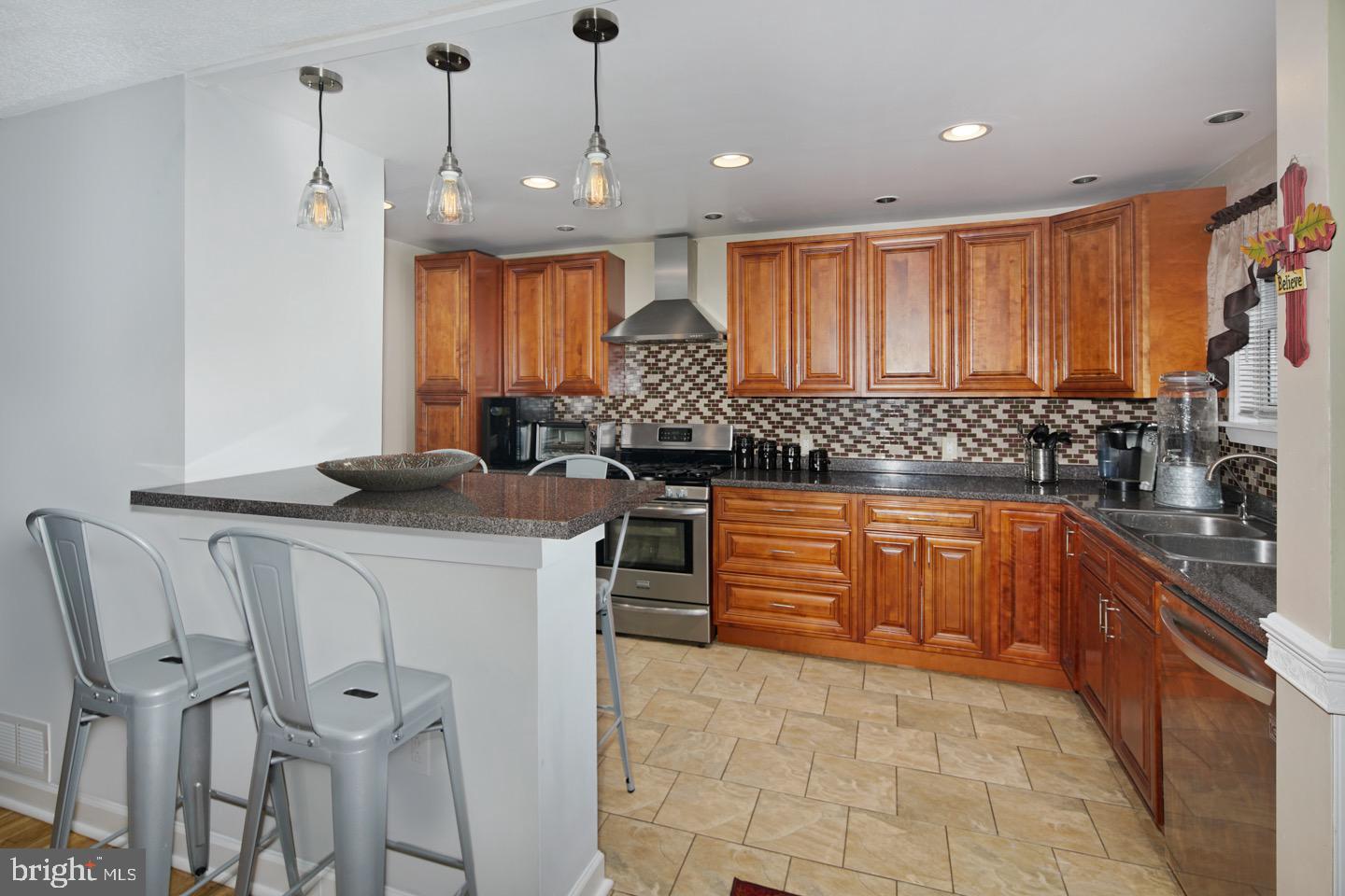 3115 Derry Road Philadelphia, PA 19154 - Photo 8 of 27 Gallery Image 8