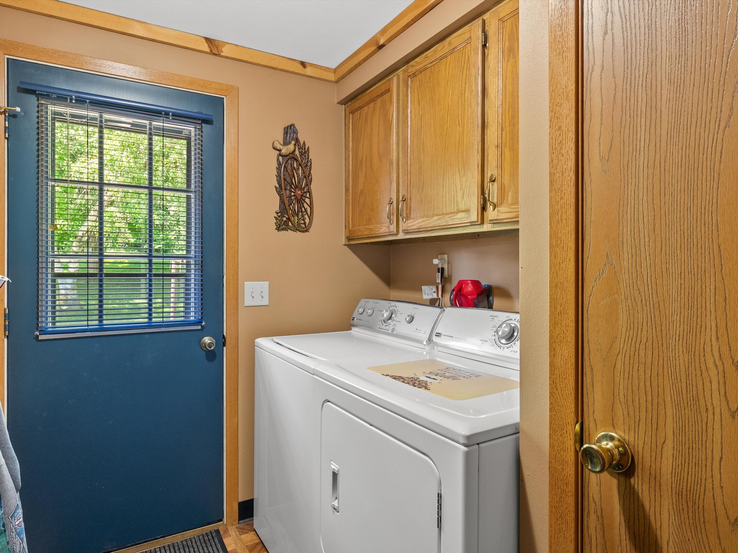 N6814 Sugarbush Road Greenbush, WI 53023 - Photo 28 of 41 laundry