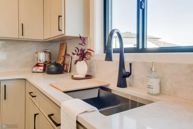 $399,900 | 6163 Martin Lane West, West Fargo, ND 58078