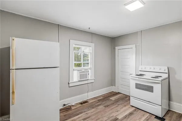 $1,200 | 507 Law Street, Greensboro, NC 27401