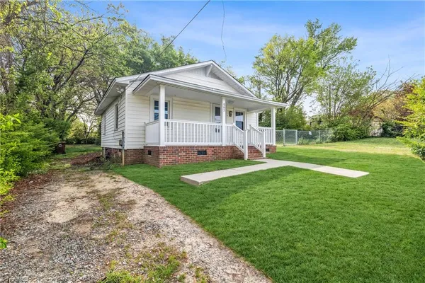 $1,200 | 507 Law Street, Greensboro, NC 27401