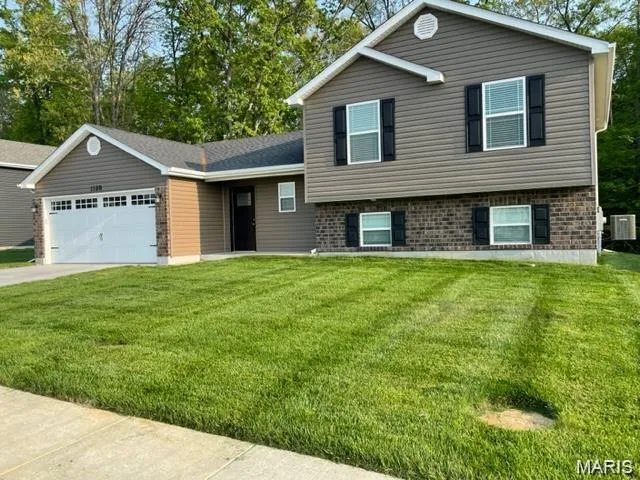 $309,900 | 28719 Woodland Heights Drive, Warrenton, MO 63383