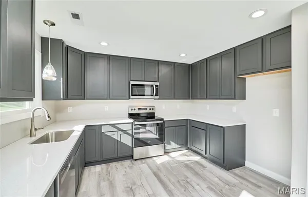 $309,900 | 28719 Woodland Heights Drive, Warrenton, MO 63383